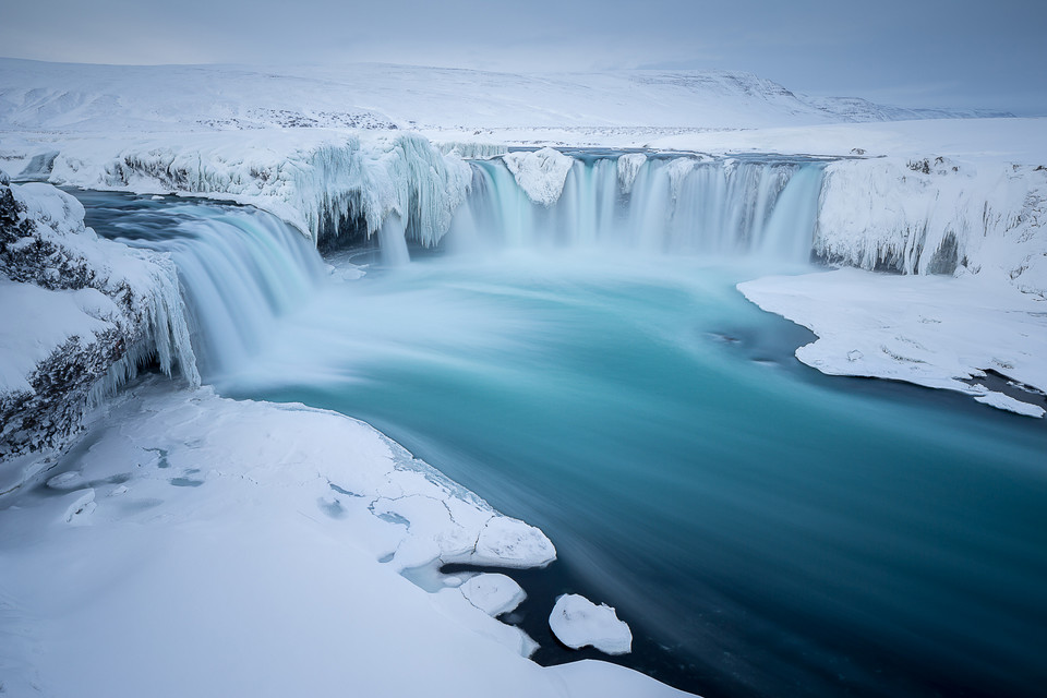 Goðafoss (pol. Wodospad bogów) - Joshua Holko/National Geographic Traveler Photo Contest