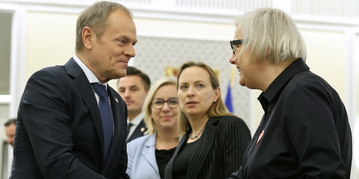 Premier Donald Tusk i minister przemysłu Marzena Czarnecka