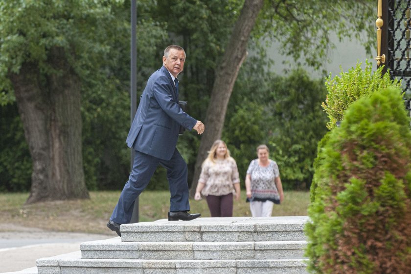 Marian Banaś zatrudnił starego kolegę w NIK