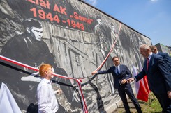 Minister Buda: Skoro drożeje jogurt, trudno, by mieszkania taniały