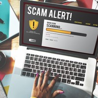 Netes átverés, ne dőljön be! Értisztító csodaszert hirdetnek Merkely nevével