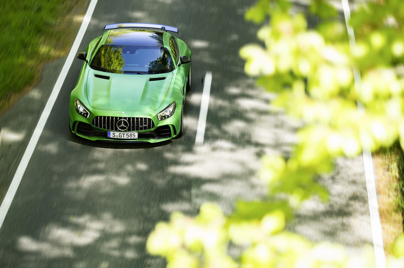 Mercedes-AMG GT R