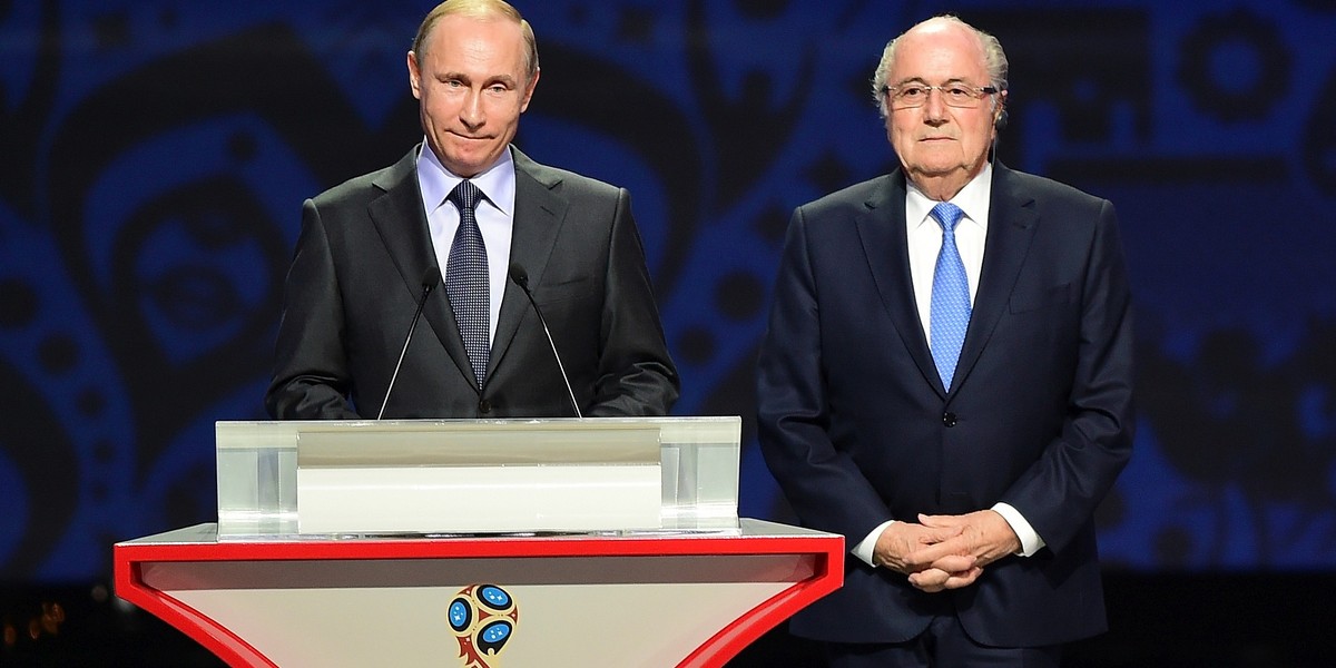 Prezydent Rosji Władimir Putin i Joseph "Sepp" Blatter w 2015 roku