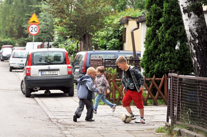 Dzieci chciałyby mieć plac zabaw przy ul. Kwarcowej