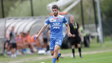 skandal! kibic pogoni chciał opluć sędziego i piłkarza rywali