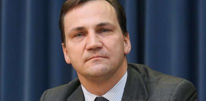 Sikorski funduje bony za milion