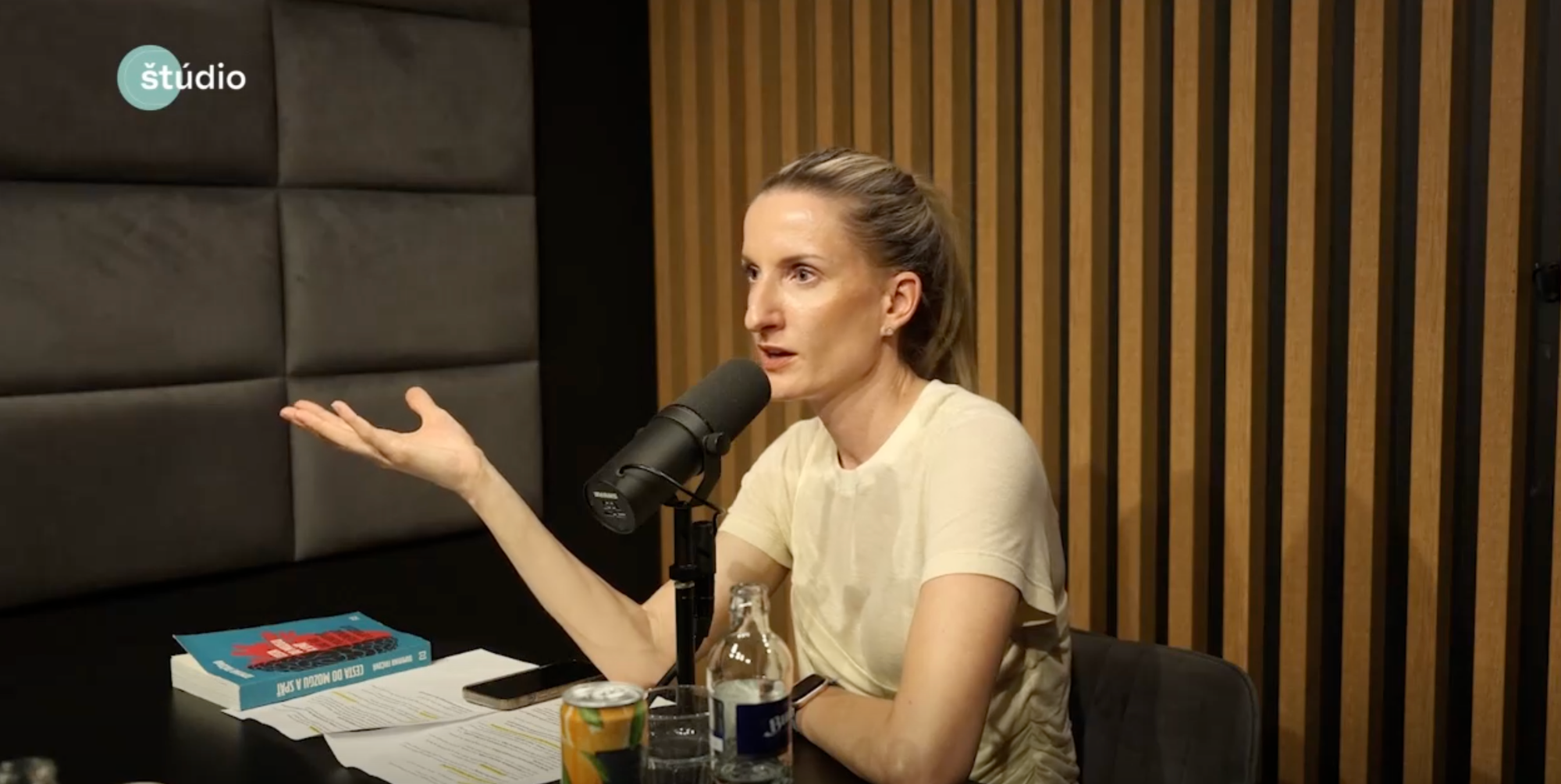 Adela Vinczeová v talkšou Adela trochu inak.