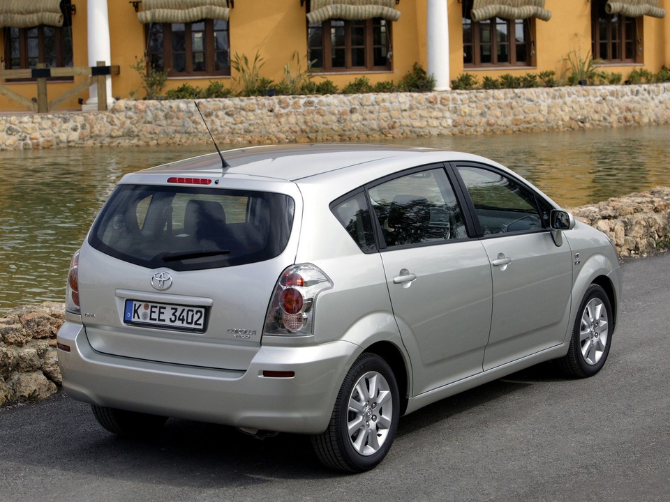Toyota corolla verso ii