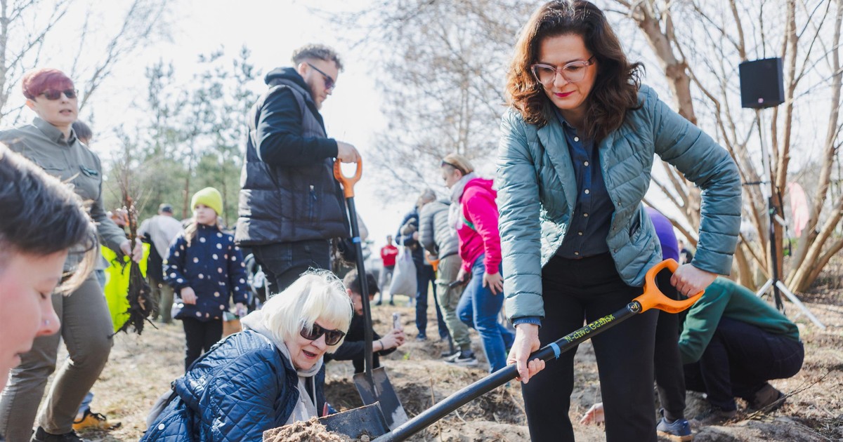 Jutro sadźmy razem Elektryczny las! Zobacz kto chwycił za szpadel!