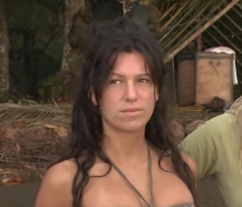 Ovo je Stanijino pravo lice pre operacija: Bila je prirodna studentkinja