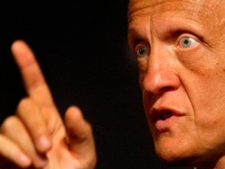 Słynny sędzia też chce dodatkowych arbitrów