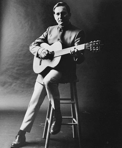 William Hugh Nelson na zdjęciu z lat 60. Jeszcze bez słynnej bandany