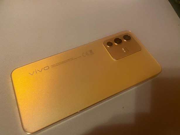 Vivo v23