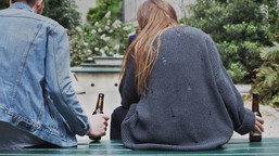 raport o młodych polakach, rośnie stres i problemy psychiczne, men zap