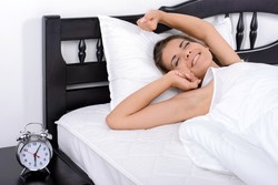 Fatalne skutki niedosypiania! To się dzieje z ciałem, gdy śpisz źle lub za mało