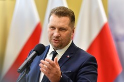 Czarnek: Nie jest łatwo młodemu człowiekowi przyznać się, że jest katolikiem