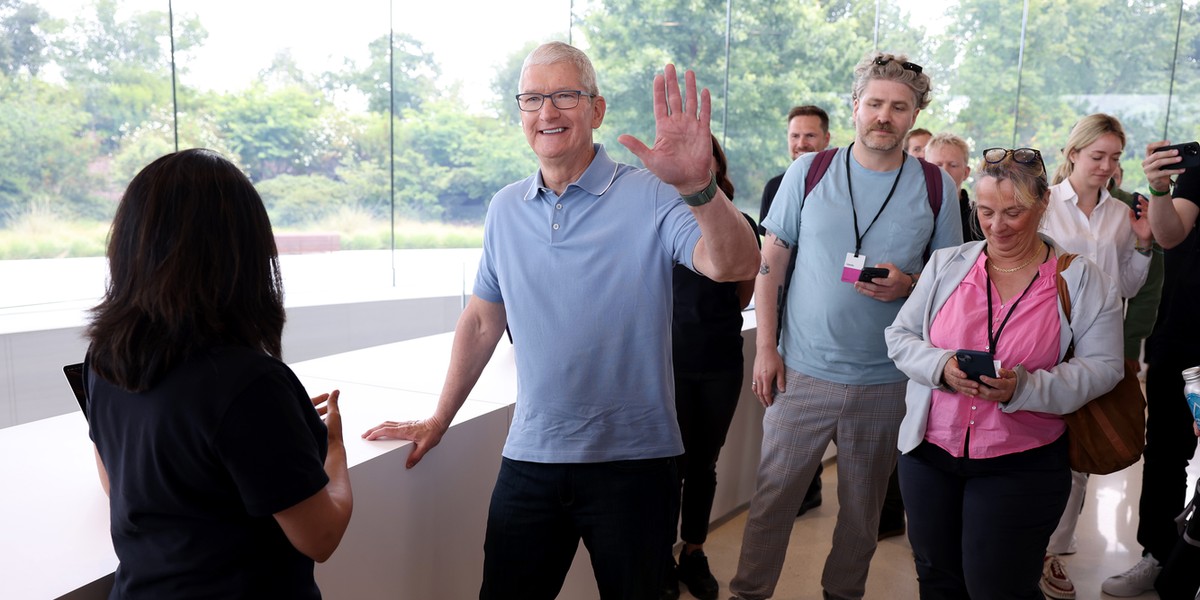 Tim Cook.