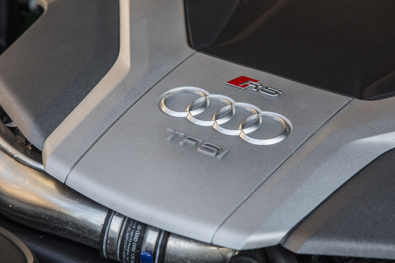Audi RS4 Avant - kombi z ogniem w ...