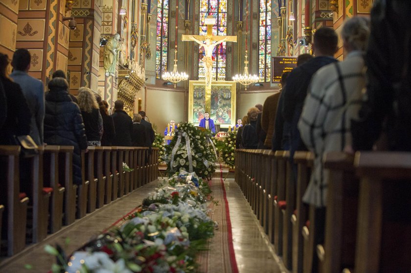 Zginął na oczach żony i dziecka