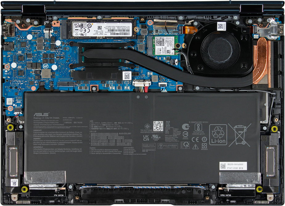 Asus Zenbook 14 OLED (UX3402ZA) – wnętrze laptopa