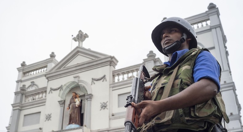 sri lanka bomb bombing police church