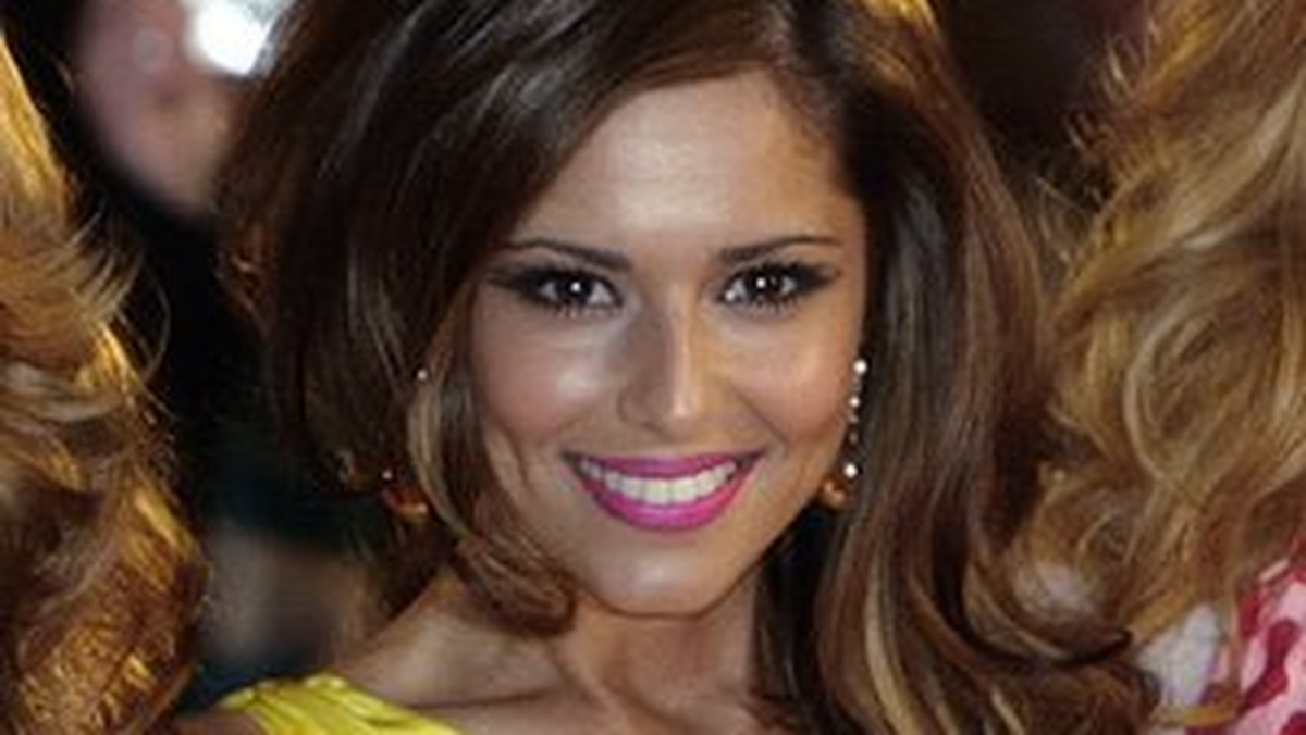 Cheryl Cole, żona Asleya Cole'a, piłkarza Chelsea Londyn, została wybrana przez magazyn "FHM" najseksowniejszą kobietą świata. W czołowej setce znalazły się jeszcze dwie panie związane ze sportem.