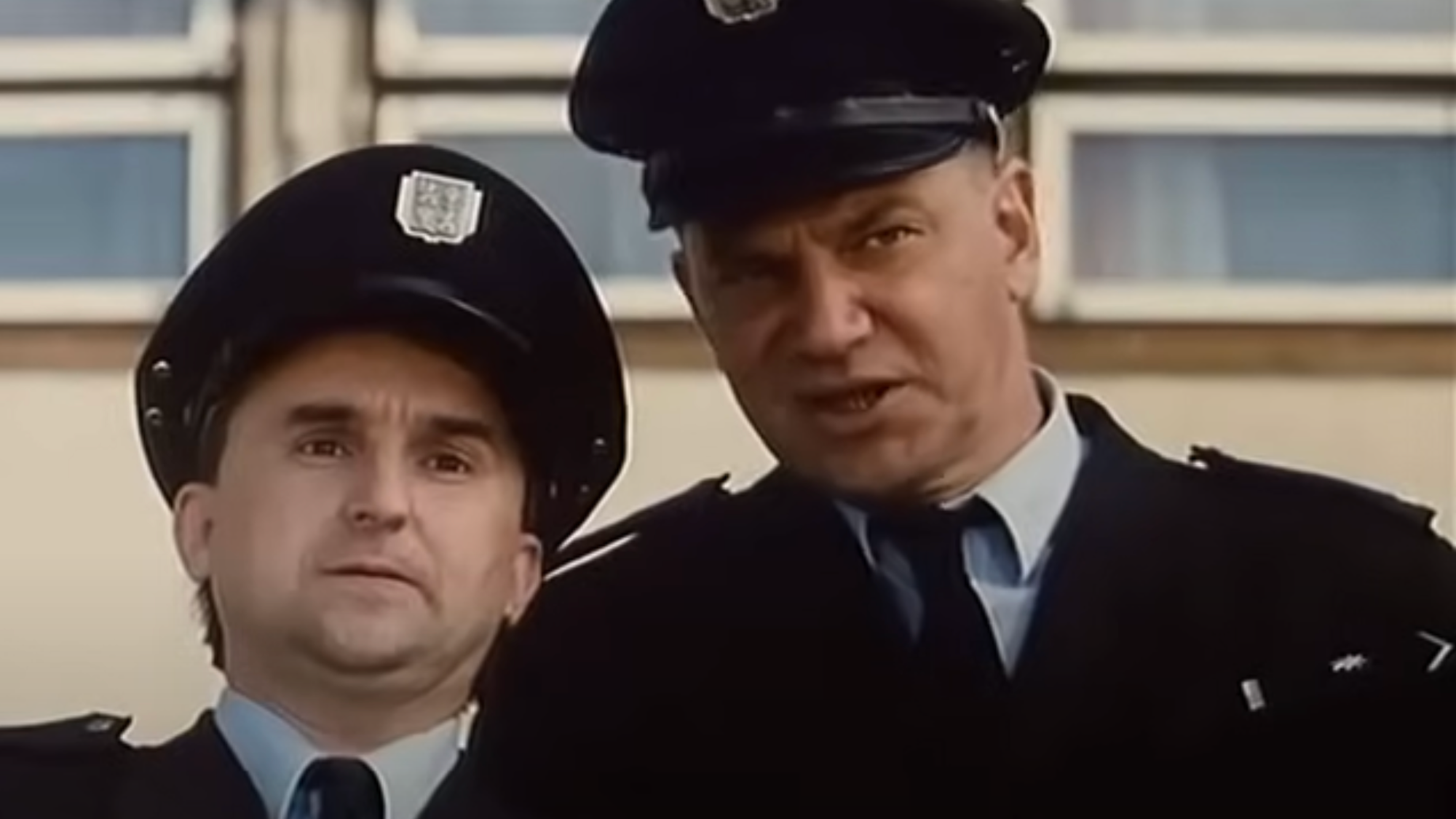 Jaroslav Sypal a Ivan Gübel vo filme Byl jednou jeden polda.