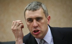 Giertych i Lubnauer uderzają w Biedronia. 'Co z tego, że jest sympatyczny; nie ma żadnych szans'. Ten odpowiada