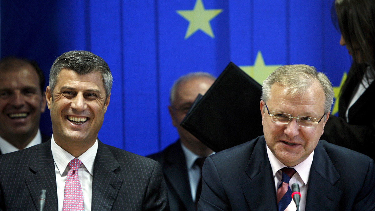 Premier Kosowa Hashim Thaci zaakceptował rozpoczęcie dialogu z Serbią pod auspicjami UE jeszcze przed wcześniejszymi wyborami parlamentarnymi w lutym - podał kosowski dziennik "Koha Ditore".