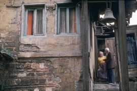 Mislili smo da se DEDI PRIVIĐA ČOVEK i da gubi razum, zato je svaki dan pio ŠAKU LEKOVA od kojih je poslednju godinu života PROVEO KAO BILJKA: Kad je umro BABA SE IZLANULA i slomila nam srce u paramparčad