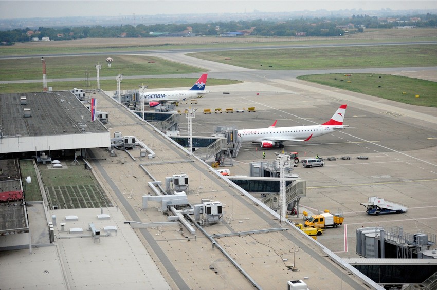 Aerodrom "Nikola Tesla"