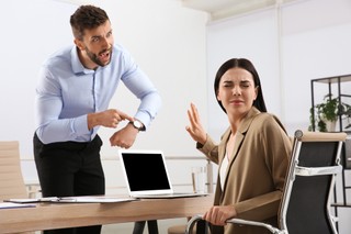 Odmowa wykonania polecenia wydanego z naruszeniem prawa nie uzasadnia dyscyplinarki