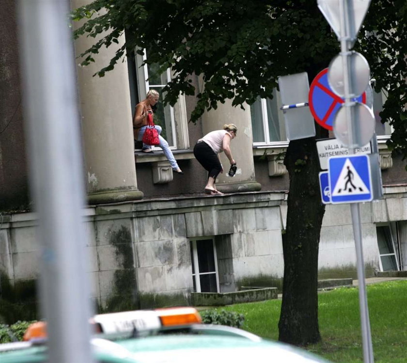 Strzelanina i wybuch w ministerstwie obrony