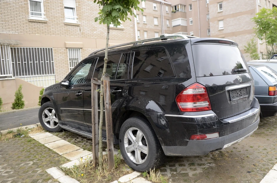 Napad: „Mercedes“ kod kojeg je savladan Ivan Jevđenović Suzavac u oči