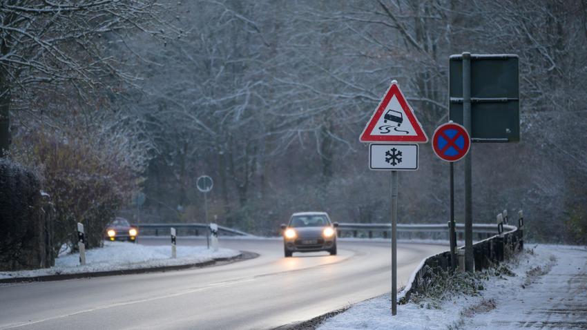 közúti baleset Ausztria csúszós utak