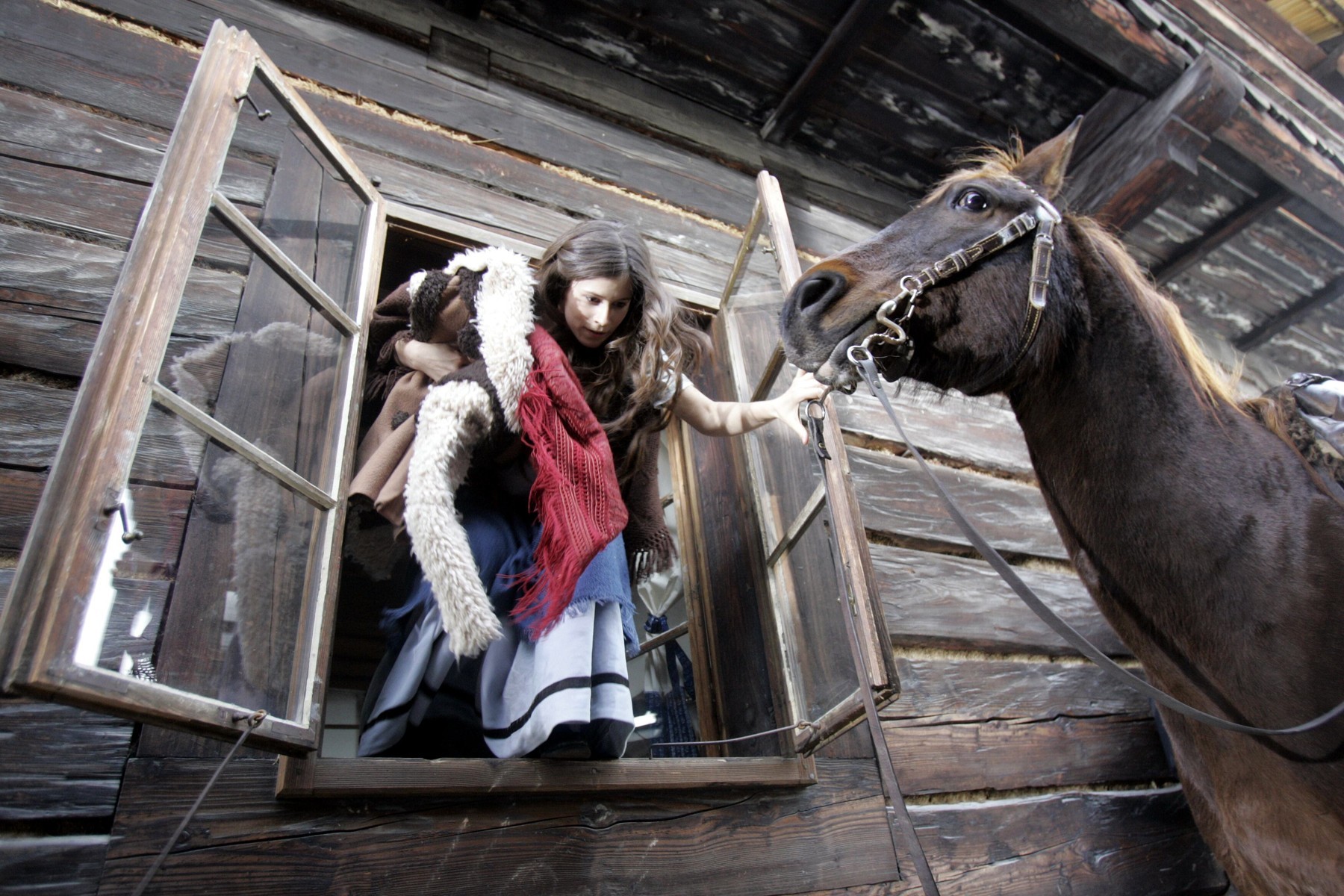 Marie Majkusová počas natáčania rozprávky Dvanáct měsíčků. 