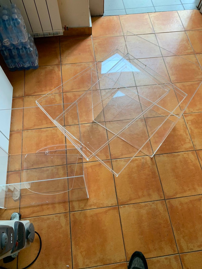 Polomljene glasačke kutije