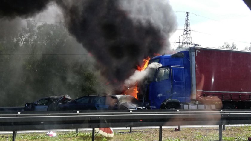 Tragedia na trasie S3 pod Szczecinem. Nie żyje sześć osób