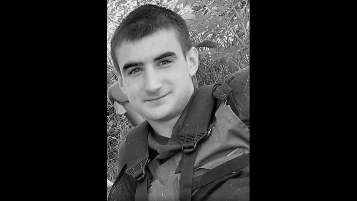 (FOTO) VELIKA TRAGEDIJA U KRALJEVU Iznenada umro učenik trećeg razreda: Šumarska škola se oprostila od Marka POTRESNIM REČIMA