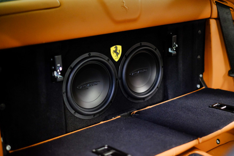 Ferrari California - zestaw audio