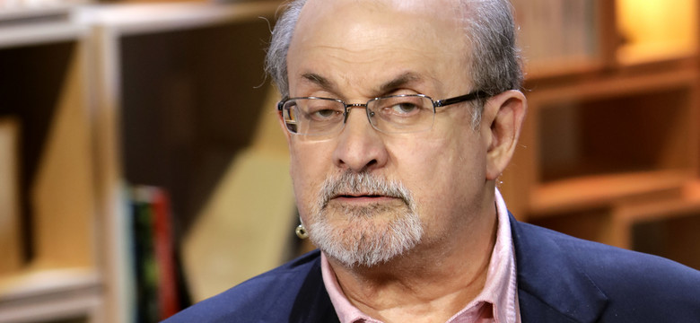 Stan zdrowia Salmana Rushdiego poprawił się. Syn pisarza zabrał głos