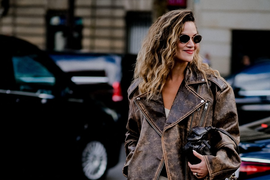 Ovako izgledaju Parižani koji se OBLAČE NA BUVLJAKU i internet gori! Neki se KUNU da nikad više u životu NEĆE KROČITI U RADNJE -  DIREKTAN ŠAMAR skupoj modi