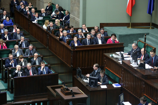Budżet na 2015 rok przyjęty. Minister finansów nie obawia się sytuacji w Rosji