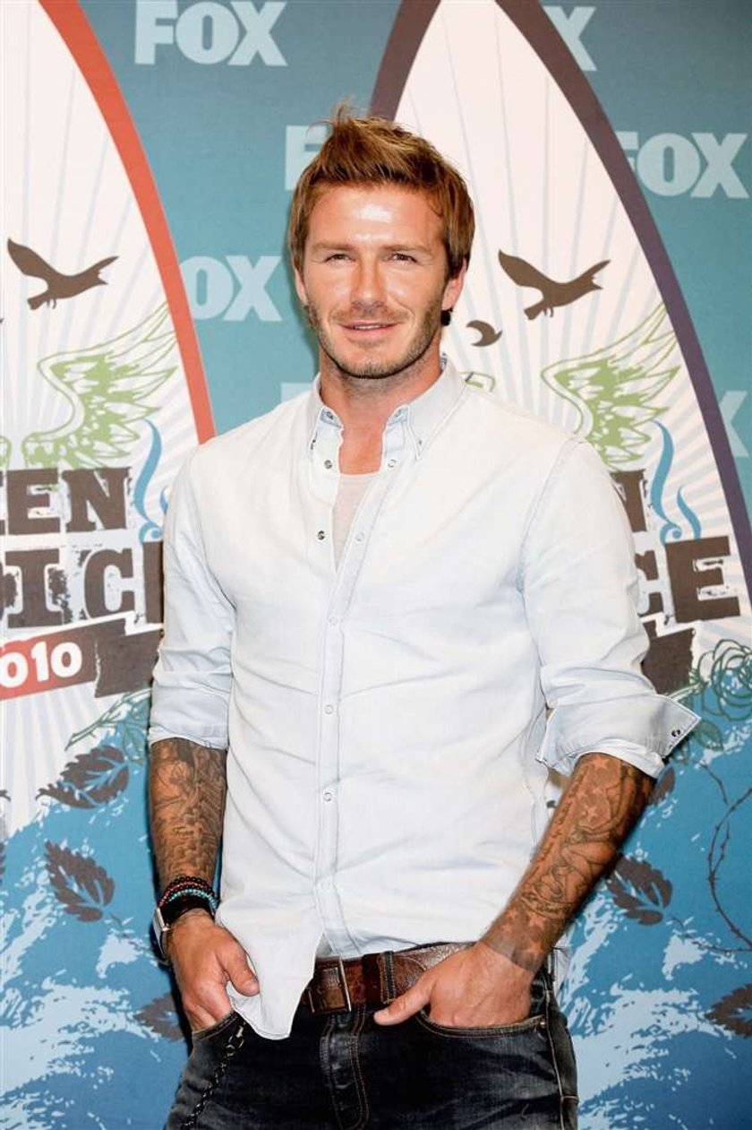 Szok! David Beckham depiluje nogi!