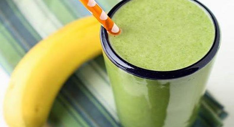 Banana and lettuce smoothie