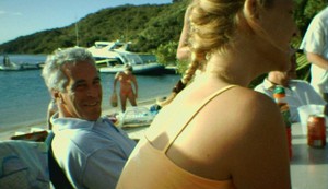 Džefri Epstajn na svom karipskom ostrvu 14. avgusta 2000.