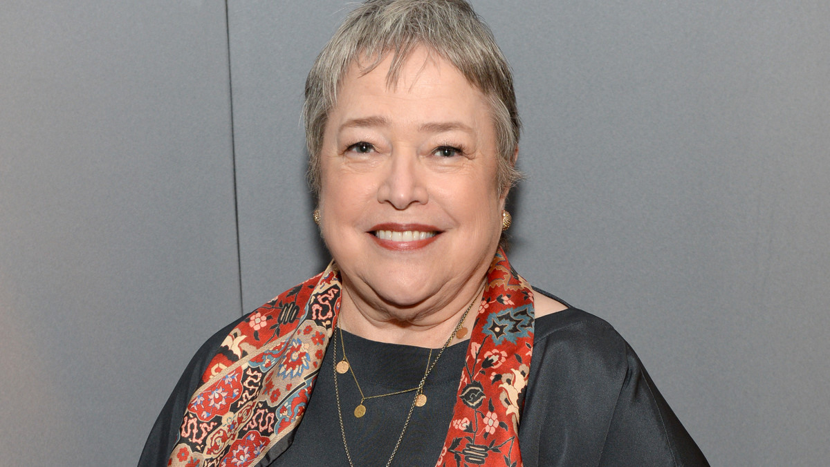 Kathy Bates udzieliła wywiadu, w którym zdradziła kilka informacji na temat czwartego sezonu serialu "American Horror Story". Podtytuł kolejnej serii brzmi "Freak Show".