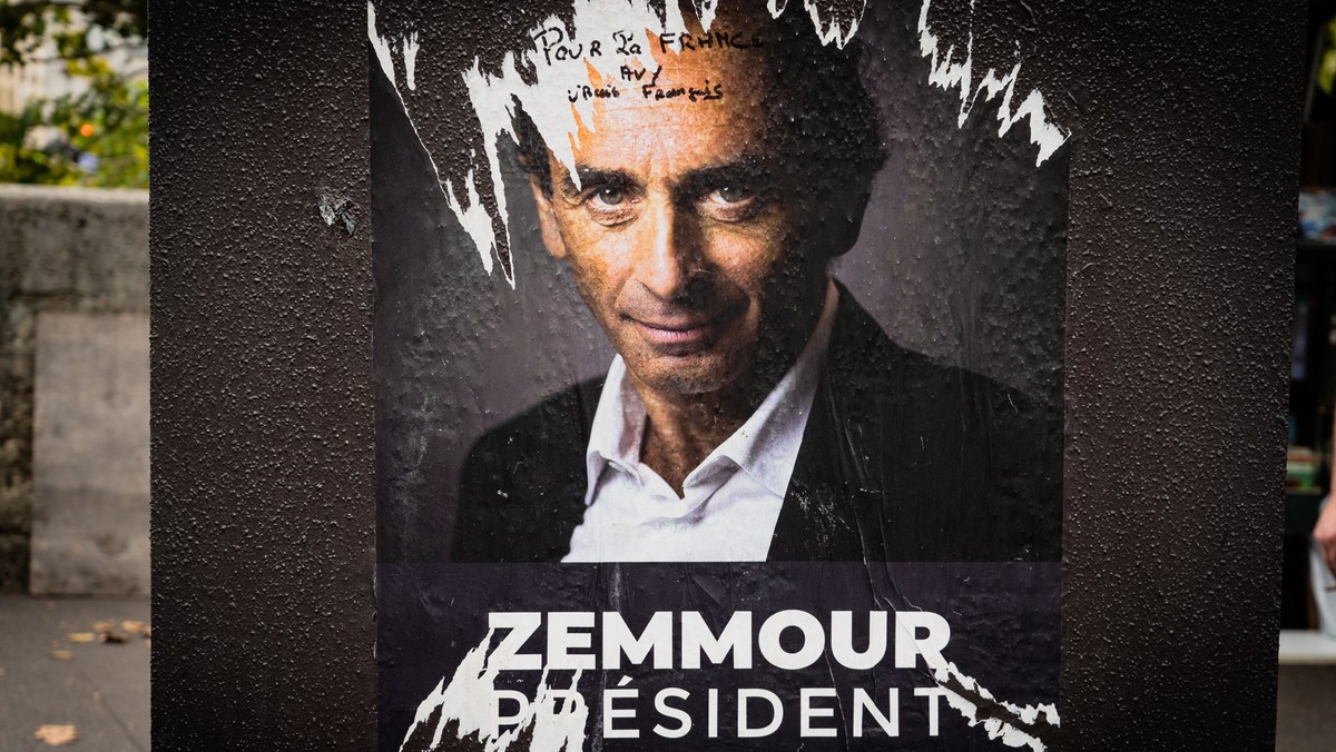 Éric Zemmour sytuuje się na prawo od Marine Le Pen.