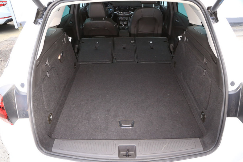 Как снять обшивку багажника опель астра h хэтчбек - 88 фото