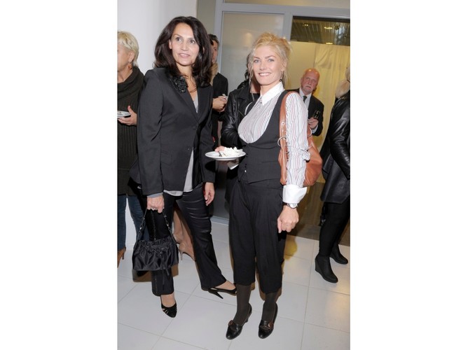 Małgorzata Lewińska w nieudanej stylizacji na urodzinach jednej z warszawskich klinik piękna.